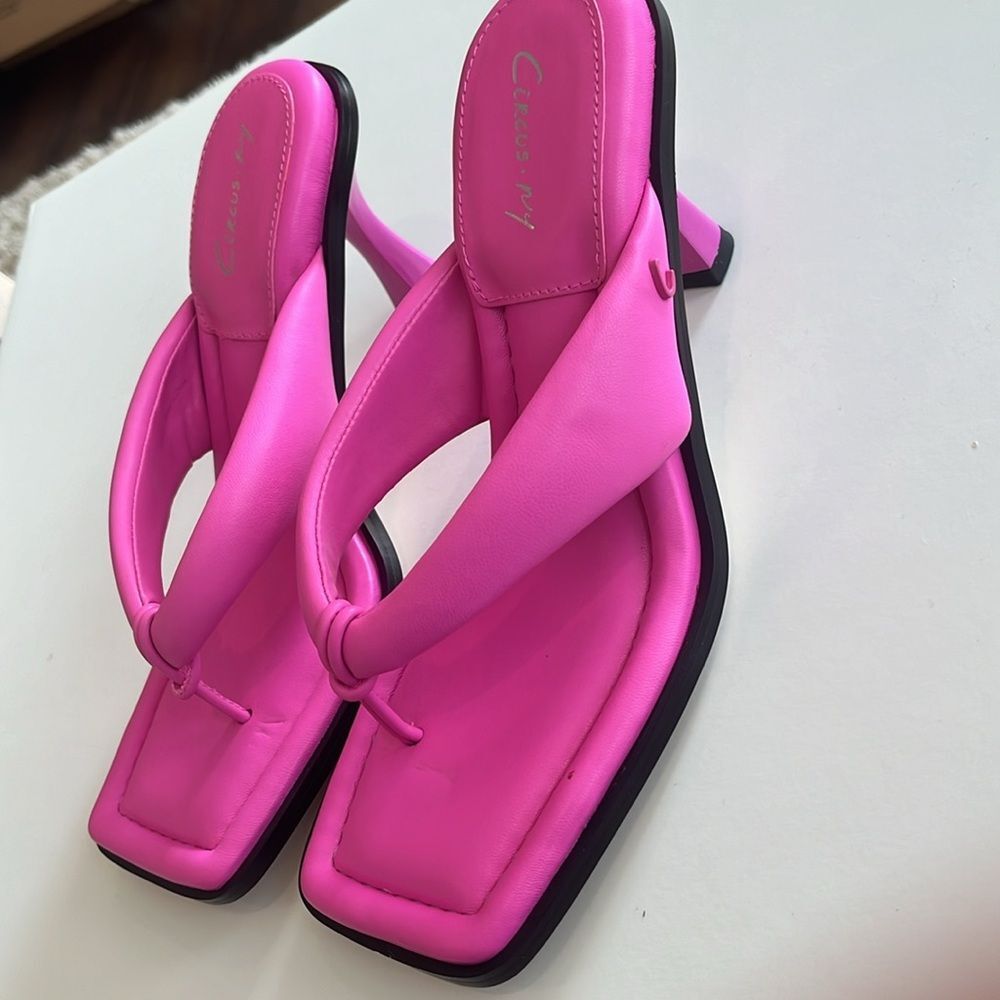Circus by Sam Edelman Pink Square-Toe Heeled Thong Sandals - Picture 7 of 8